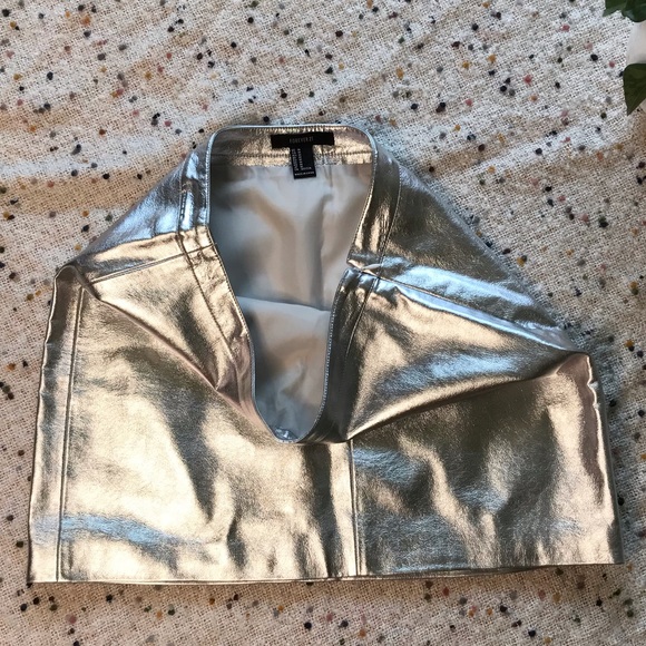 Forever 21 Futuristic Silver Pleather Mini Skirt - Picture 10 of 13